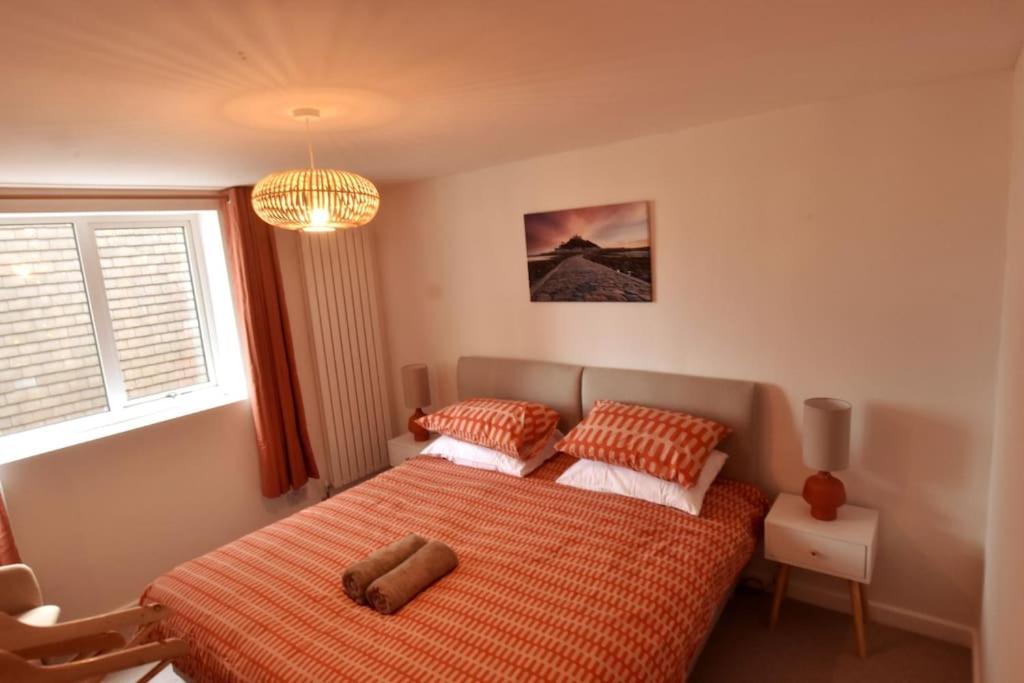 Family House - Breath Taking Views Over Mounts Bay *
