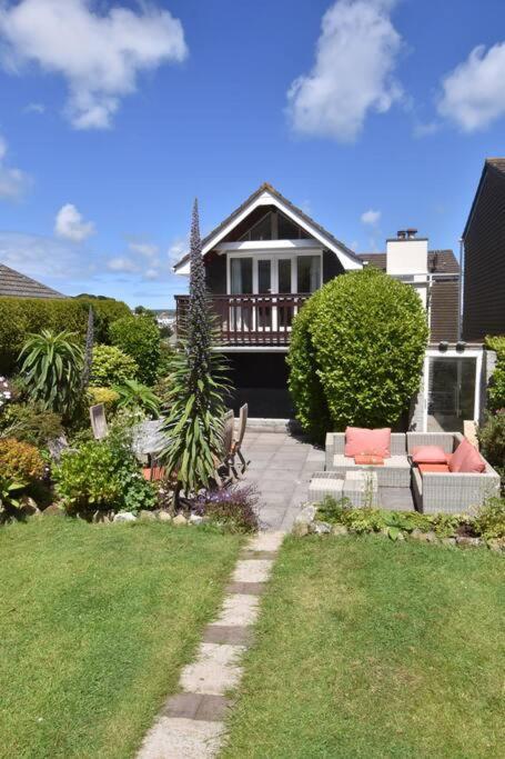 Family House - Breath Taking Views Over Mounts Bay Newlyn