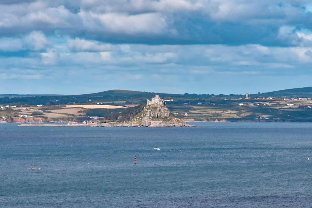 Family House - Breath Taking Views Over Mounts Bay Casa de Férias *